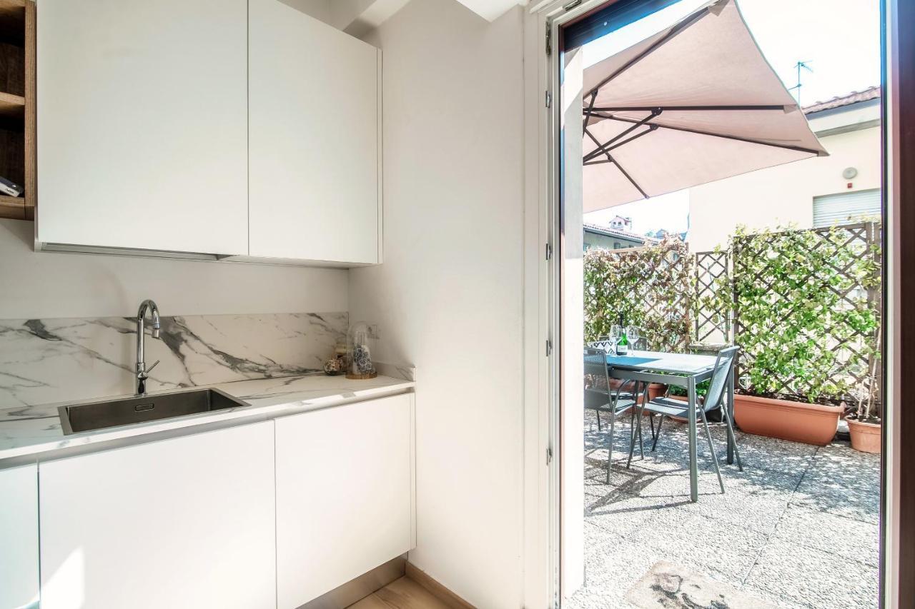 Piazza Roma - The House Of Travelers Apartman Como Kültér fotó