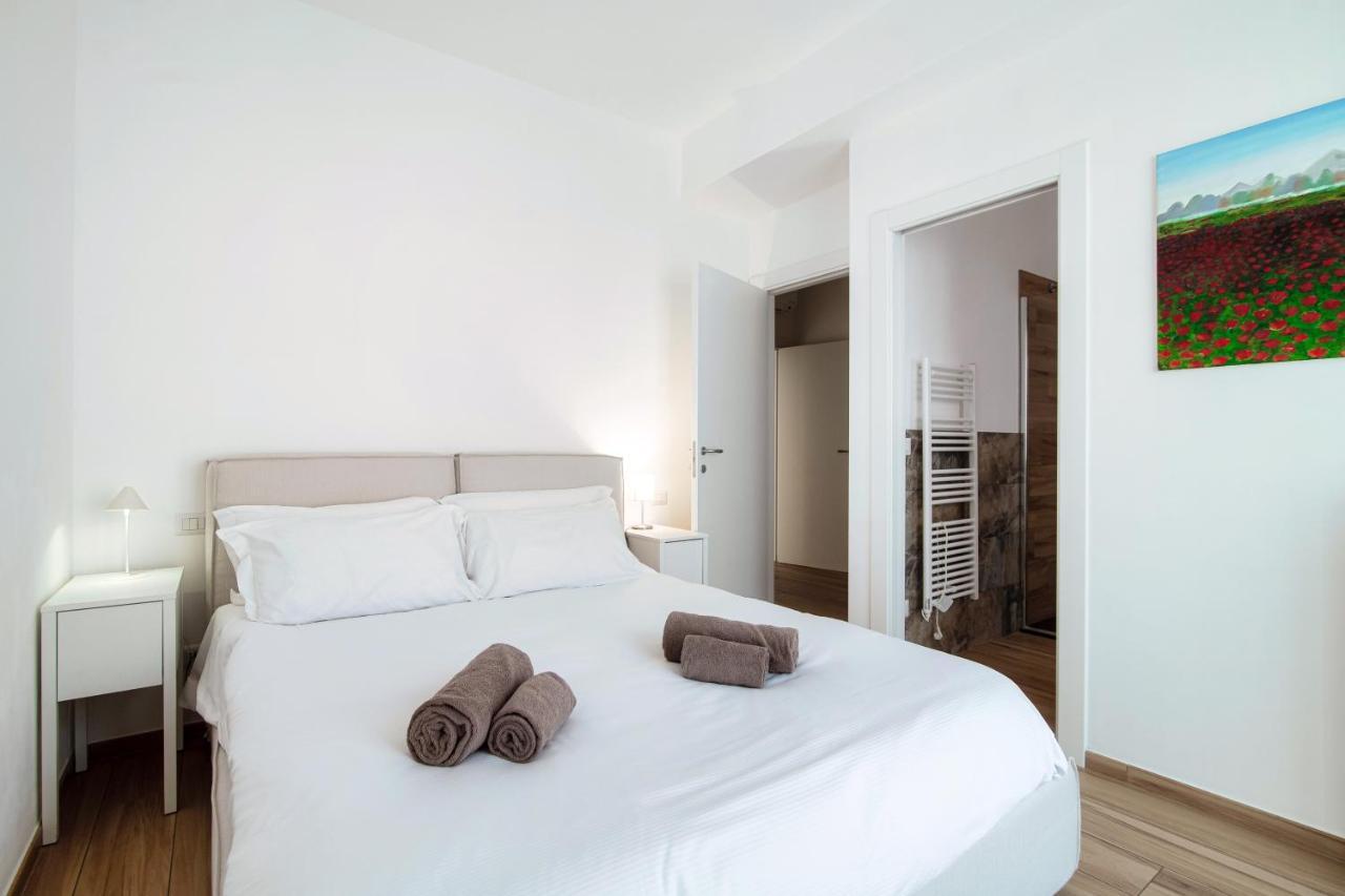 Piazza Roma - The House Of Travelers Apartman Como Kültér fotó