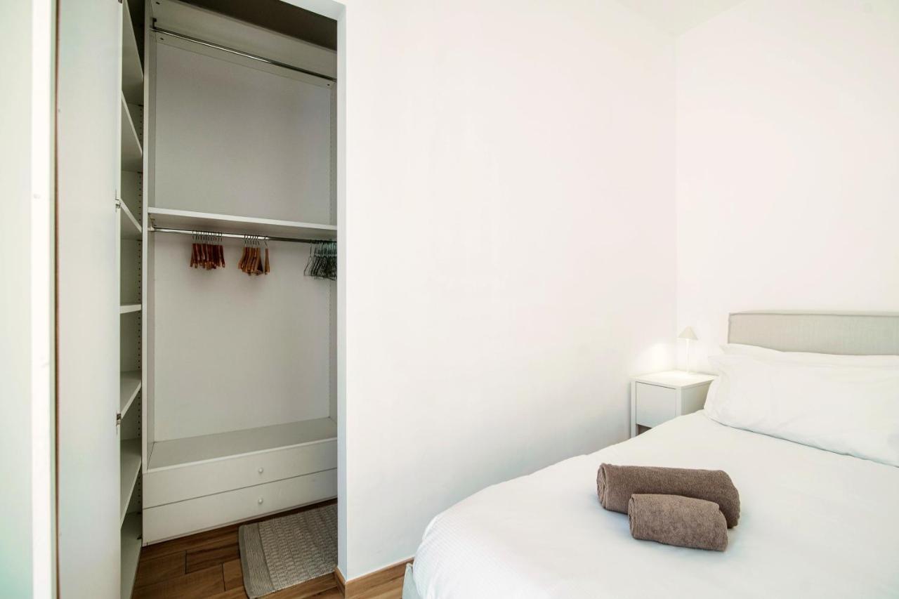 Piazza Roma - The House Of Travelers Apartman Como Kültér fotó