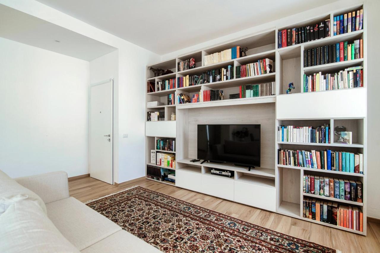 Piazza Roma - The House Of Travelers Apartman Como Kültér fotó